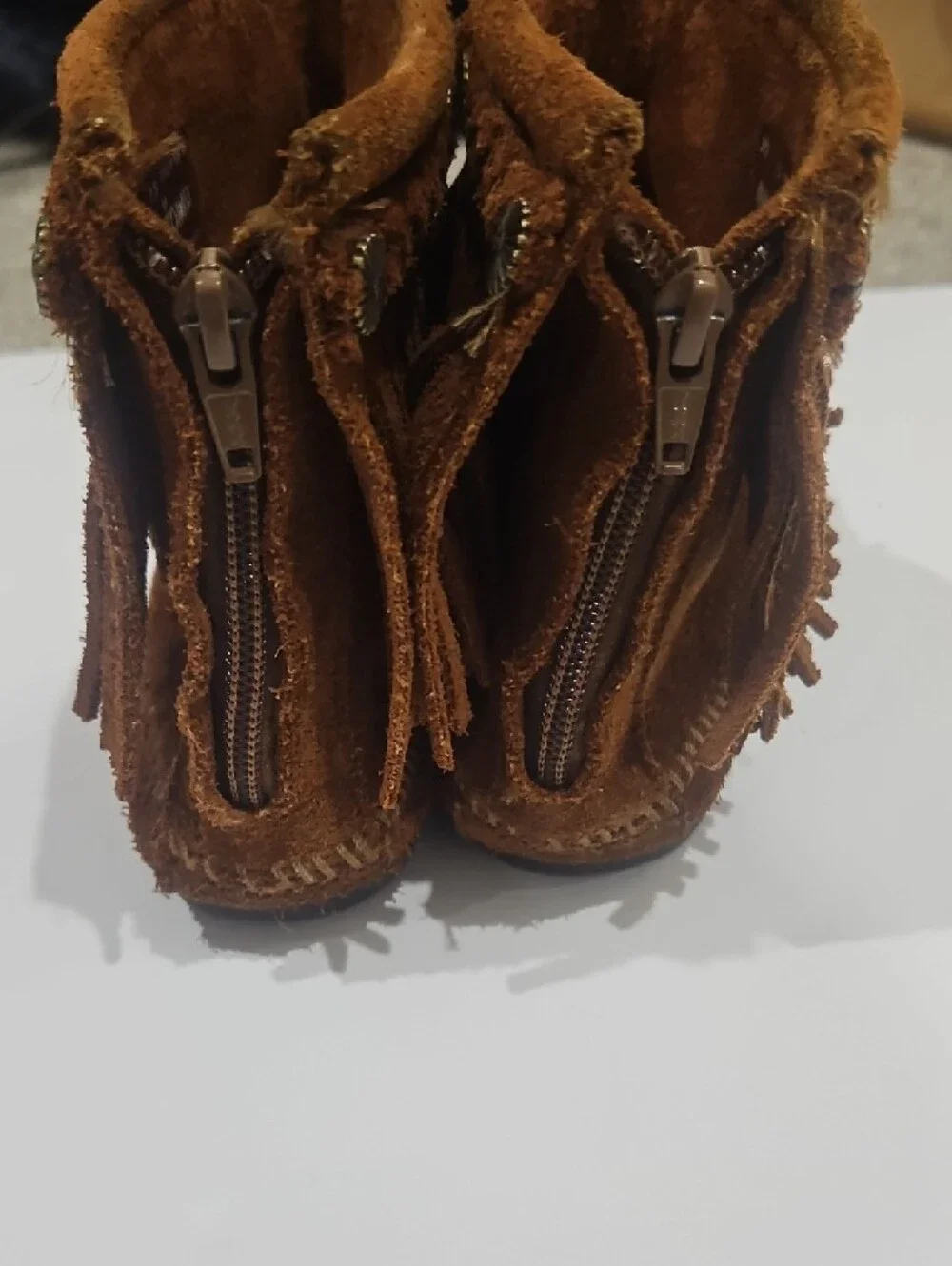 Minnetonka Chestnut High Top Back Zip Boot size 7.5